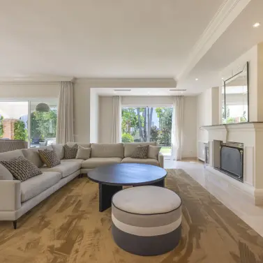 Short-term rent of detached villa in Benahavís