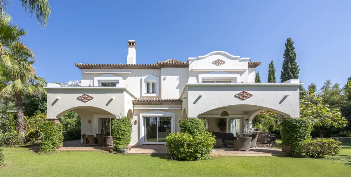 Short-term rent of detached villa in Benahavís 5