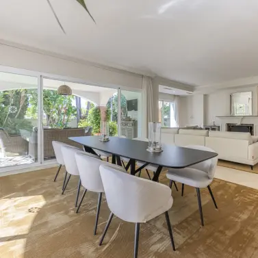 Short-term rent of detached villa in Benahavís