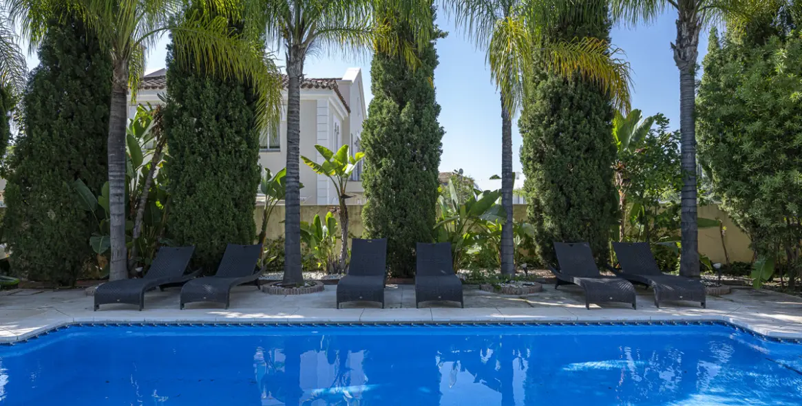 Краткосрочная аренда  отдельно стоящей виллы в Benahavís 44