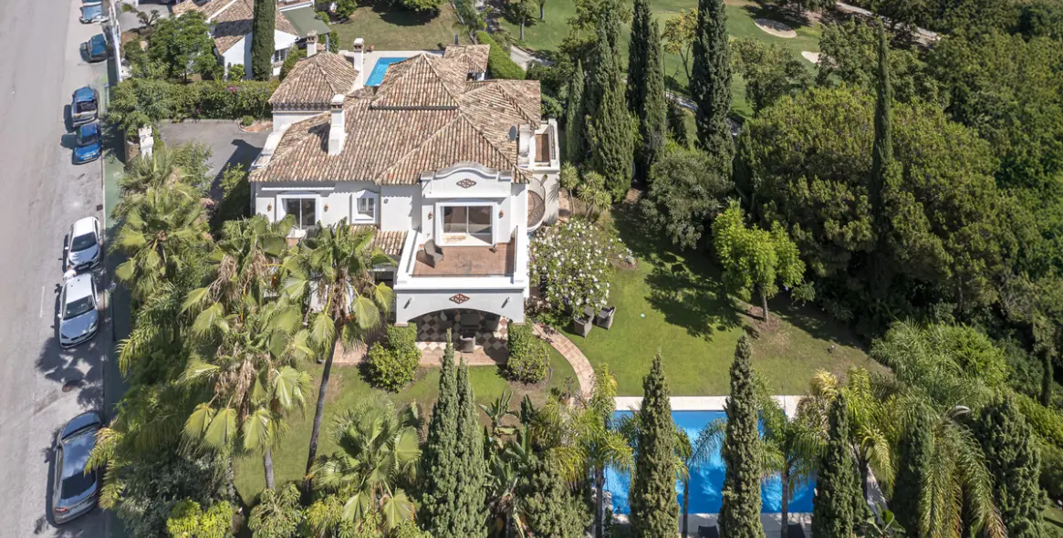 Краткосрочная аренда  отдельно стоящей виллы в Benahavís 48