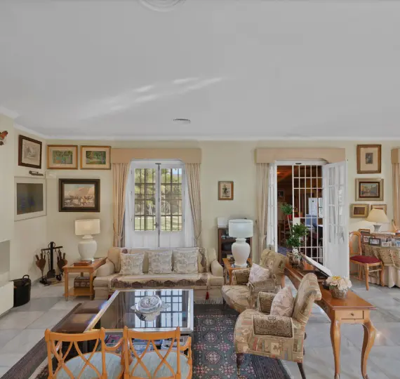 Sale of detached villa in Las Brisas