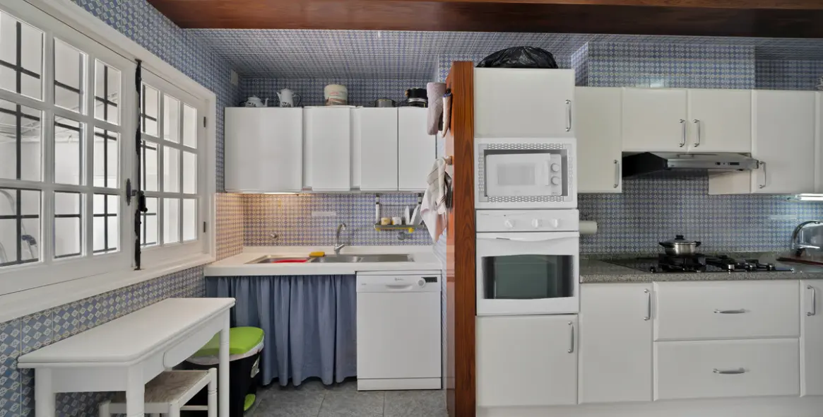 Sale of detached villa in Las Brisas 13