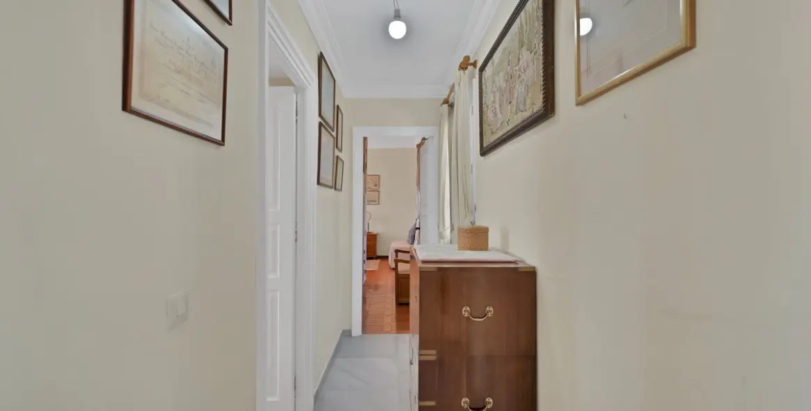 Sale of detached villa in Las Brisas 23