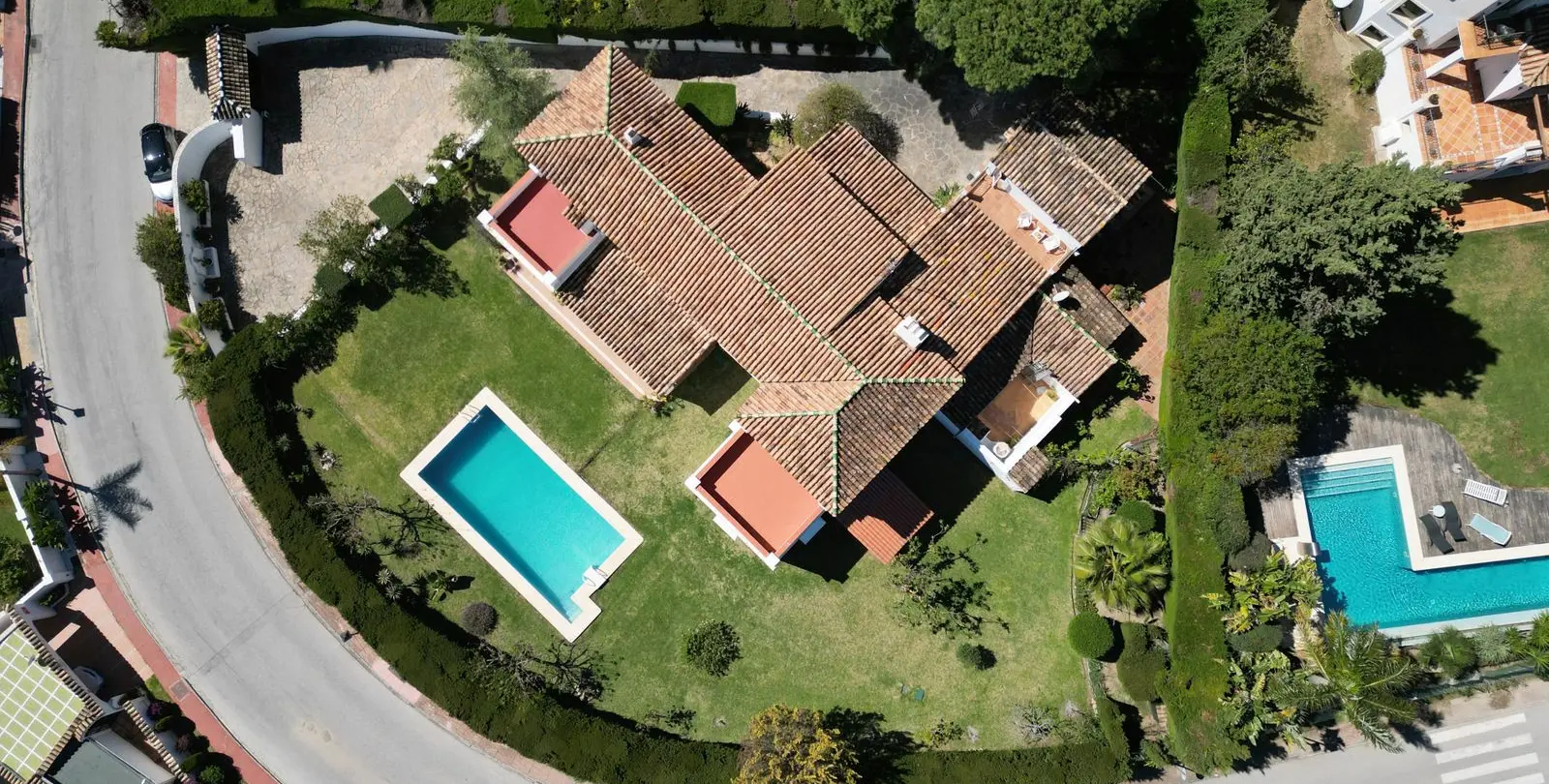 Продажа  отдельно стоящей виллы в Las Brisas 2