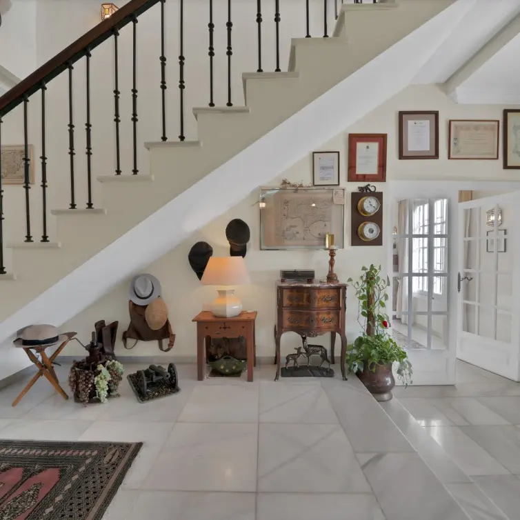 Продажа  отдельно стоящей виллы в Las Brisas