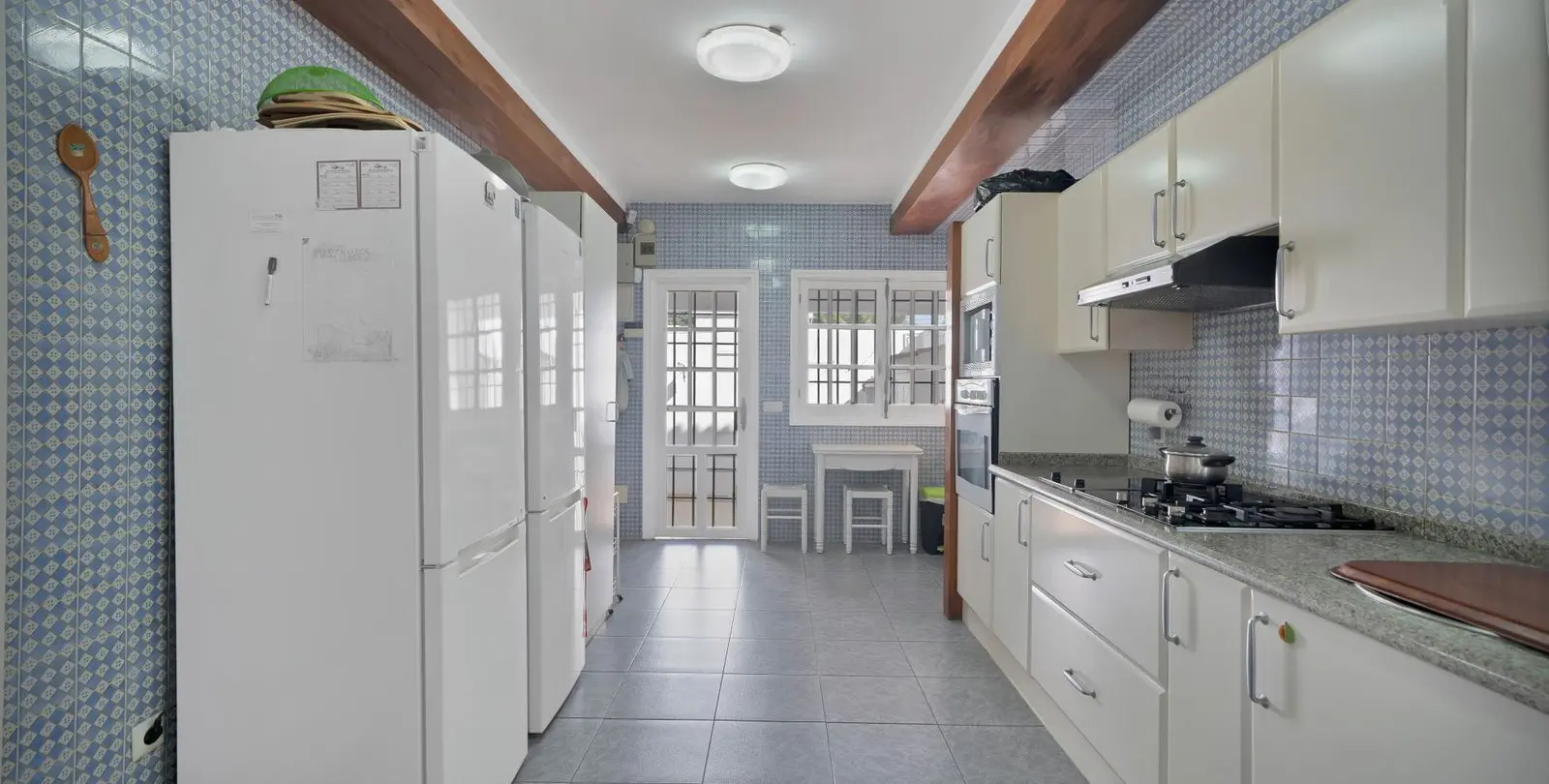 Продажа  отдельно стоящей виллы в Las Brisas 12