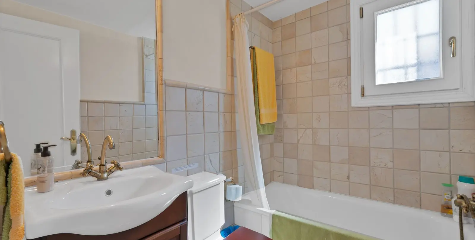 Продажа  отдельно стоящей виллы в Las Brisas 33