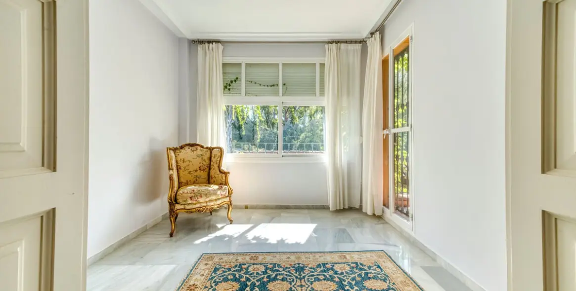 Long-term rent of detached villa in Nueva Andalucía 4