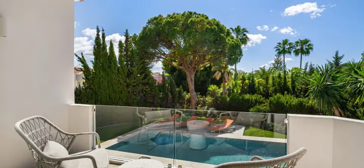 Venta de villa independiente en Nueva Andalucía 2