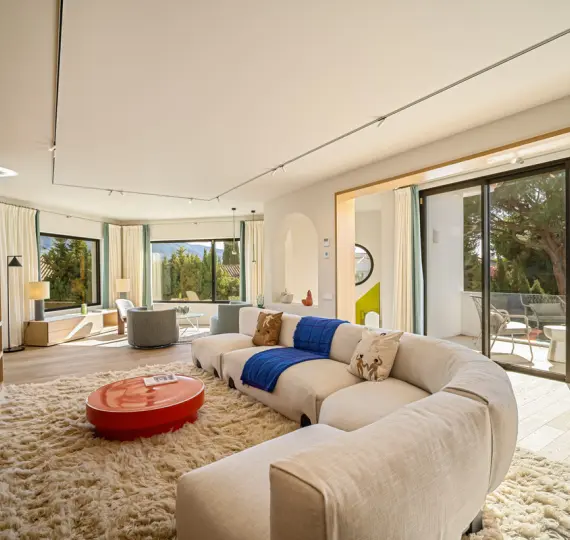 Venta de villa independiente en Nueva Andalucía