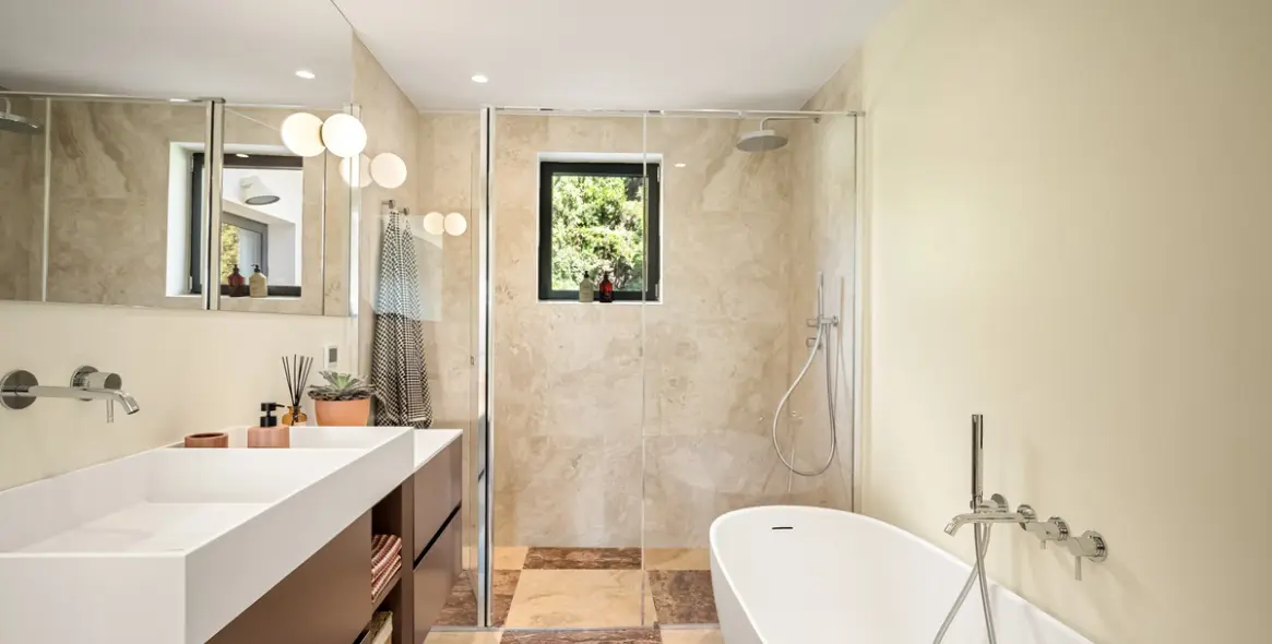 Venta de villa independiente en Nueva Andalucía 16