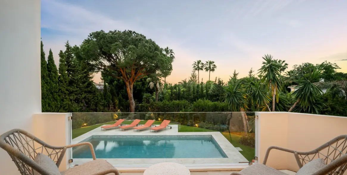 Sale of detached villa in Nueva Andalucía 26