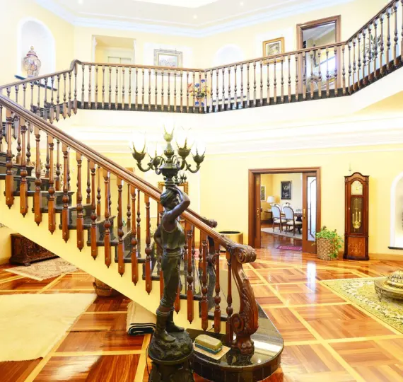 Oтдельно стоящая вилла R4373287