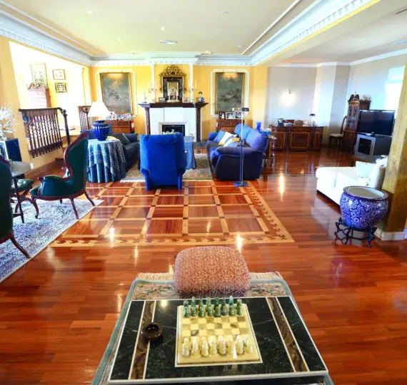 Oтдельно стоящая вилла R4373287