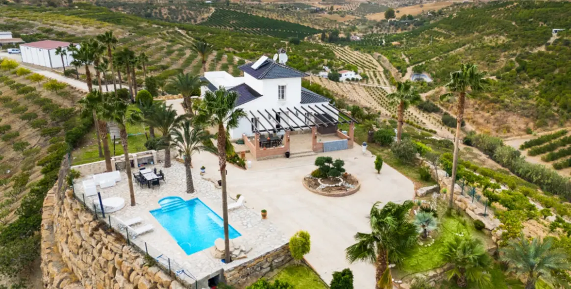 Продажа финки в Malaga (район Provincia de Málaga) 1