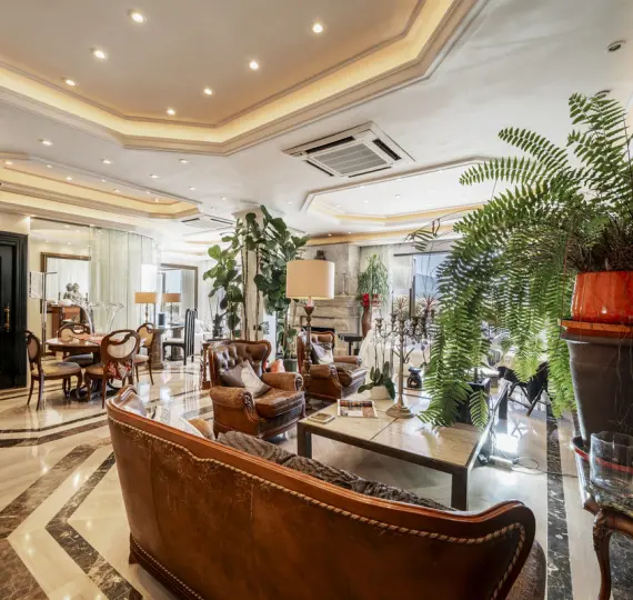 Продажа двухуровневых апартаментов в Puerto Banús