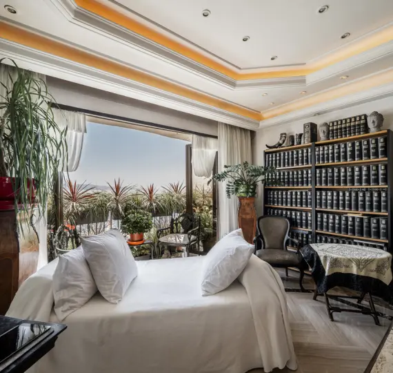 Продажа двухуровневых апартаментов в Puerto Banús