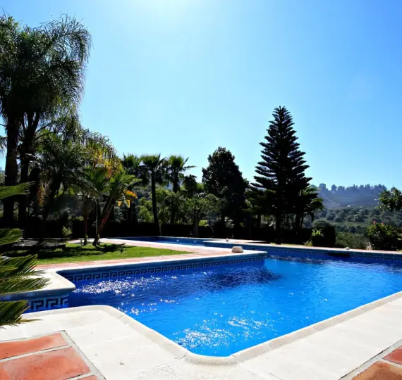 Villa independiente R3863659