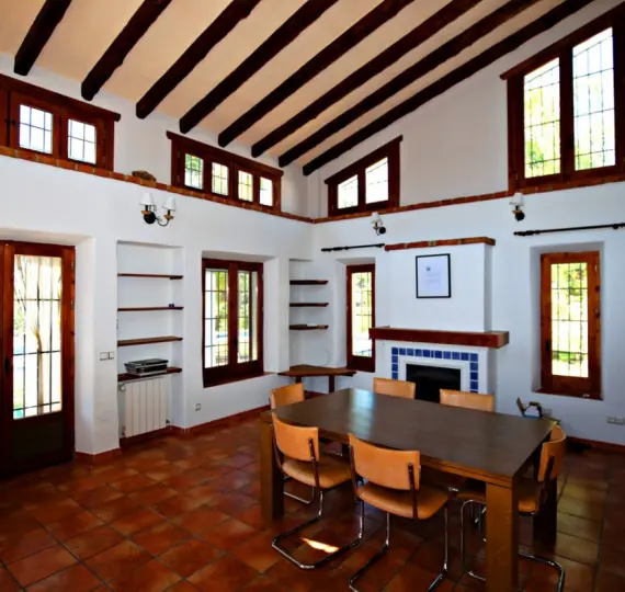 Villa independiente R3863659