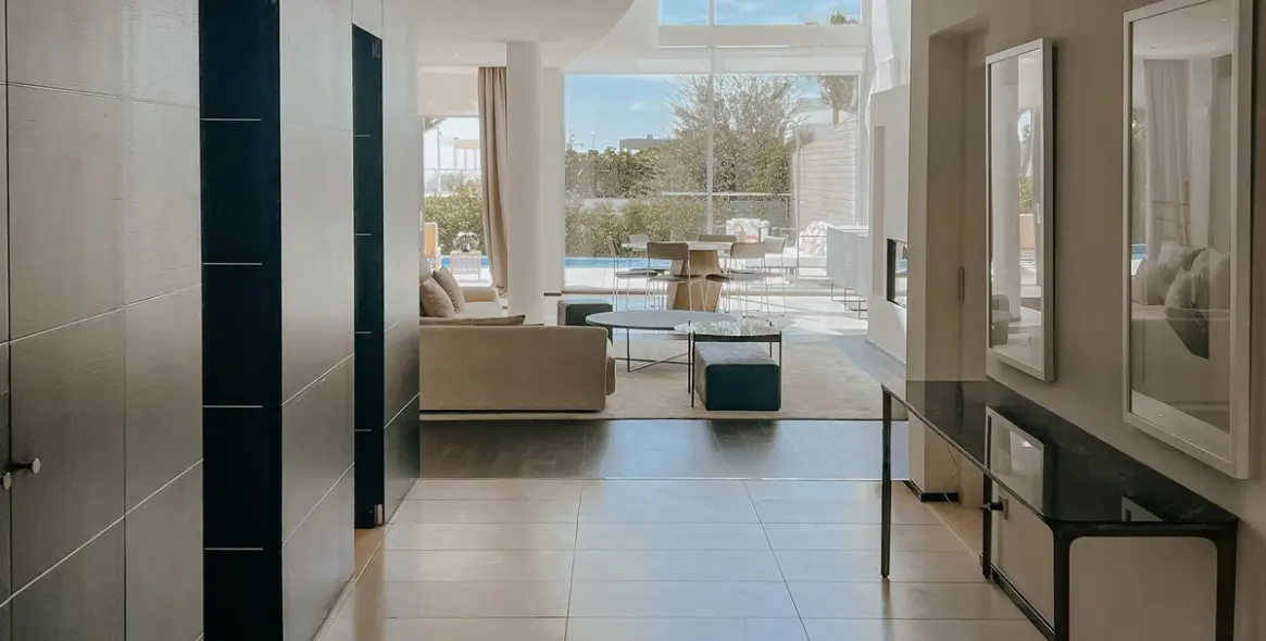 Long-term rent of townhouse in Sierra Blanca 27