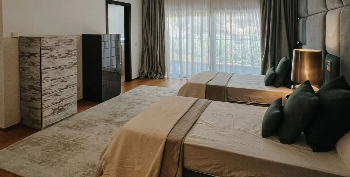 Long-term rent of townhouse in Sierra Blanca 41