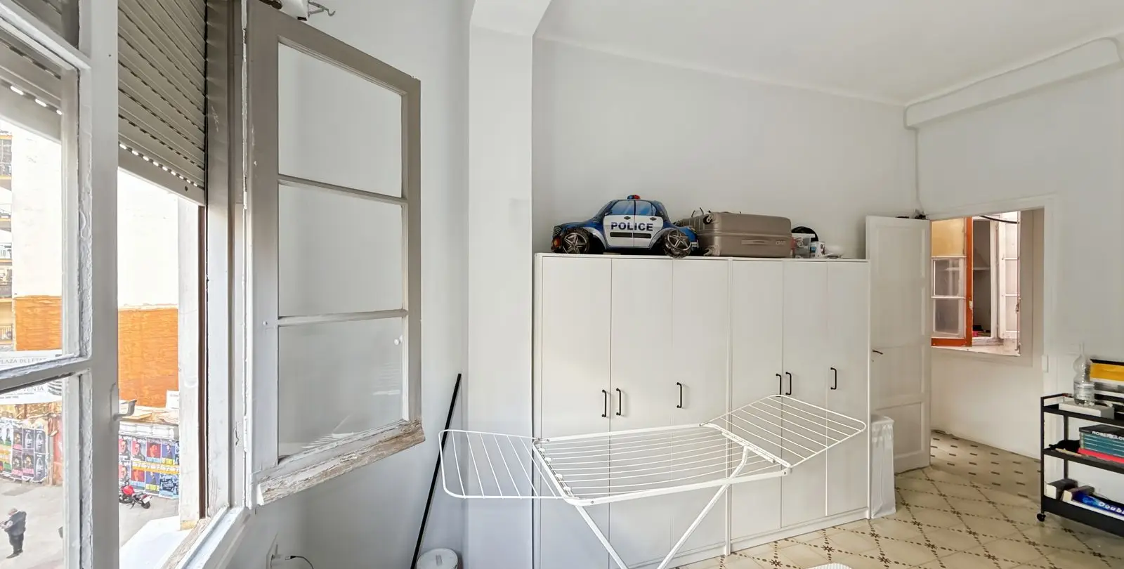 Sale of apartment complex in Olletas 5