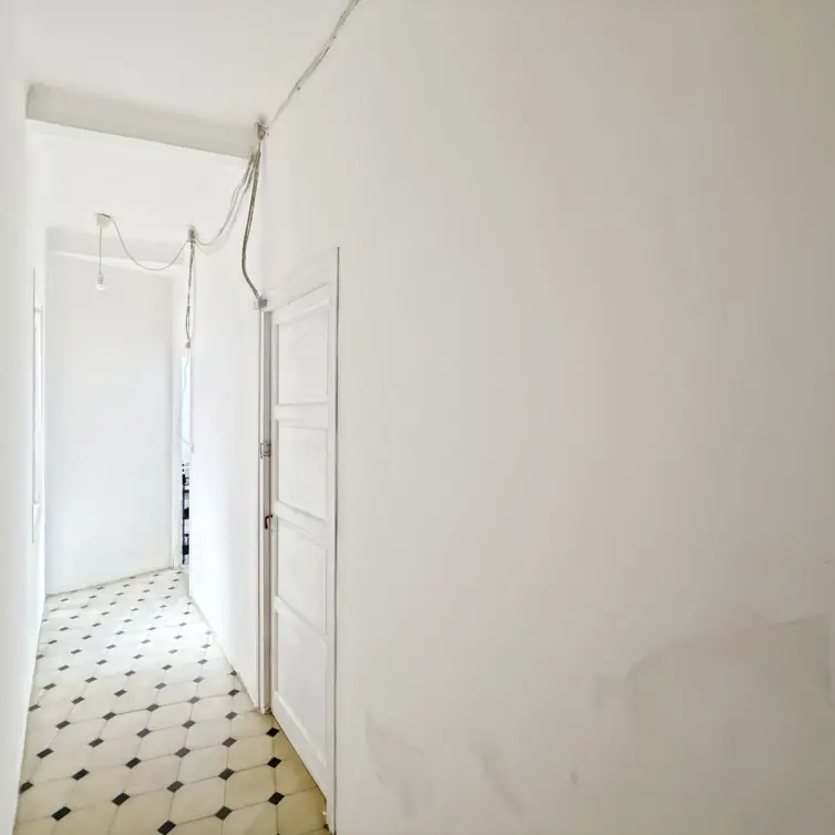Sale of apartment complex in Olletas