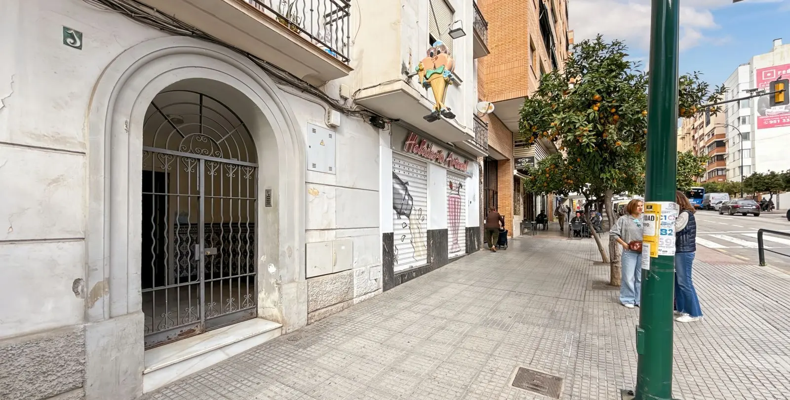 Sale of apartment complex in Olletas 18