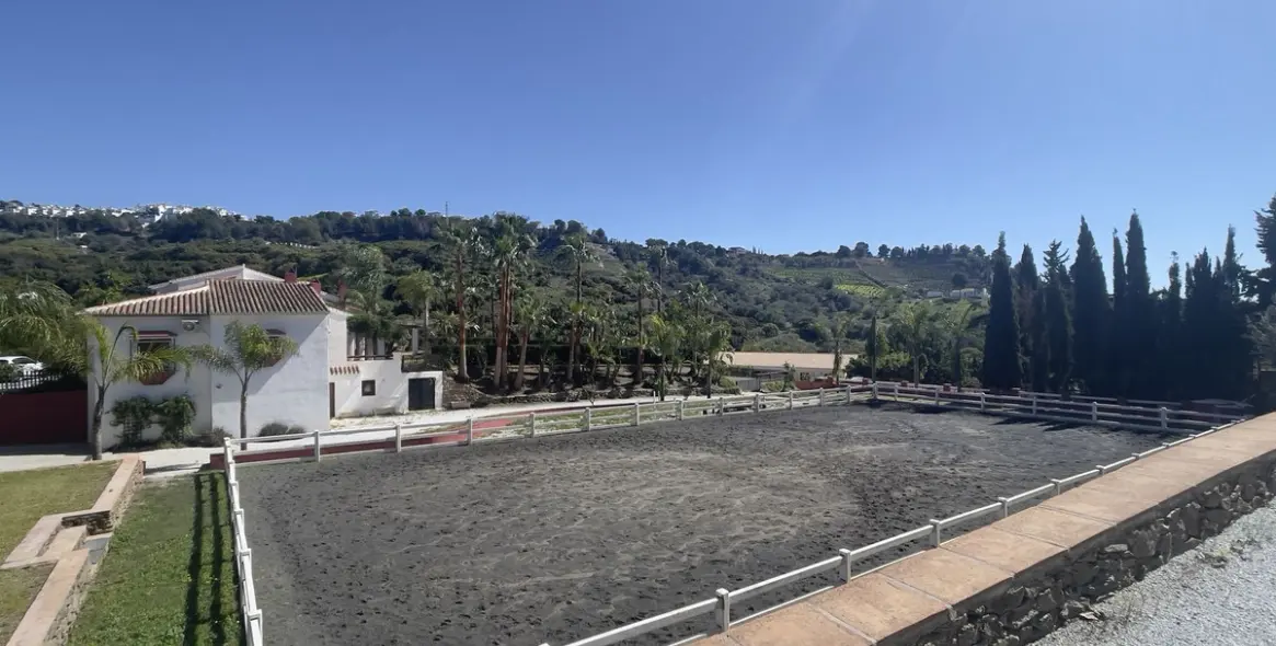 Venta de villa independiente en Costa del Sol East 3