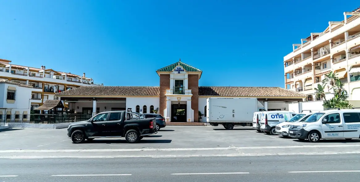 Sale of commercial plot in Mijas 4