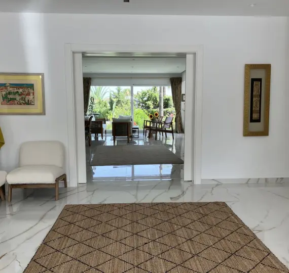 Venta de villa independiente en Puerto Banús
