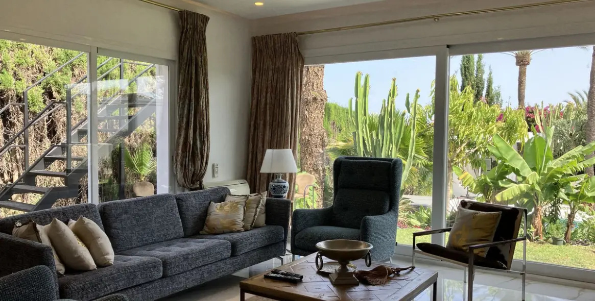 Sale of detached villa in Puerto Banús 10