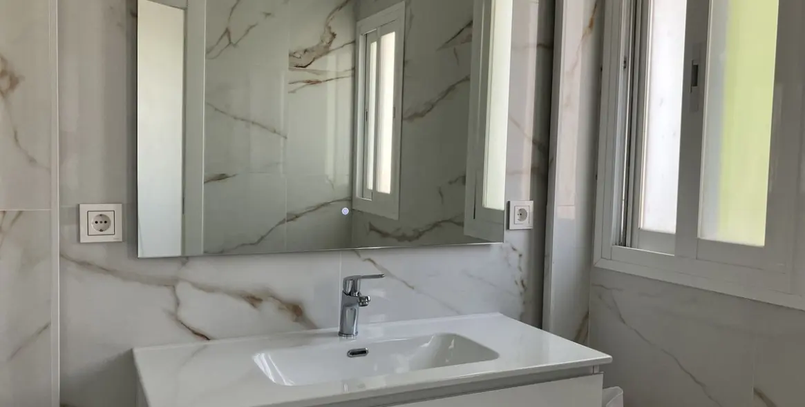 Sale of detached villa in Puerto Banús 13