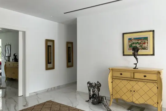 Image 4 thumb