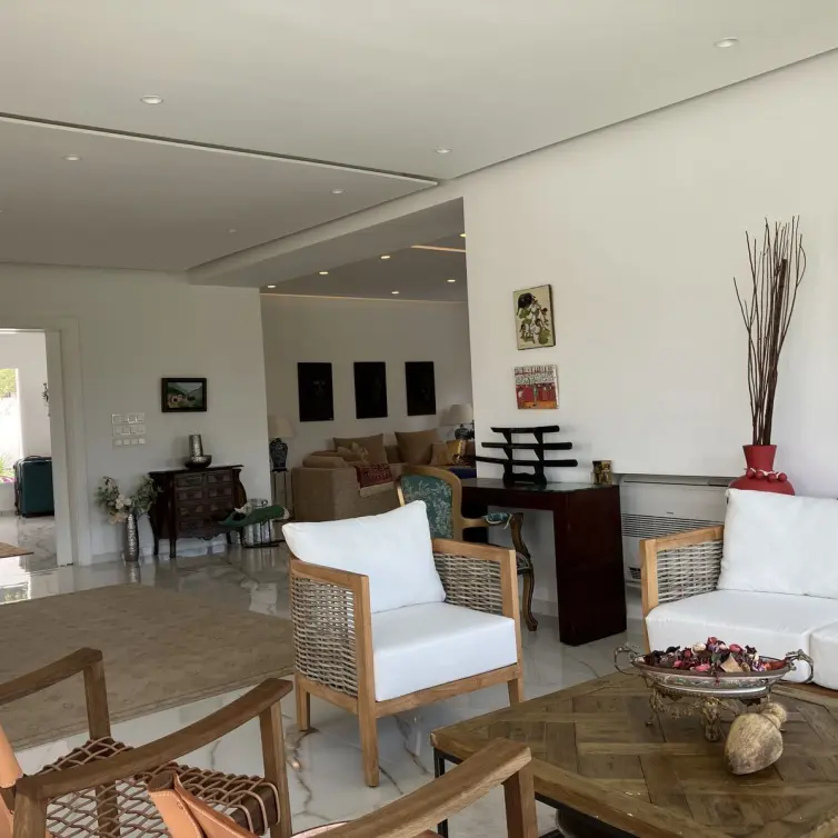 Sale of detached villa in Puerto Banús