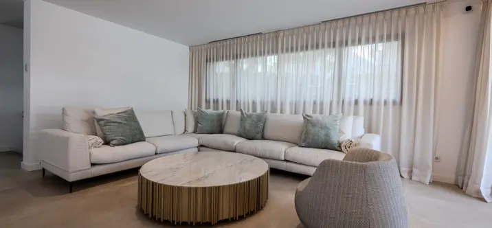 Venta de villa independiente en Puerto Banús 3