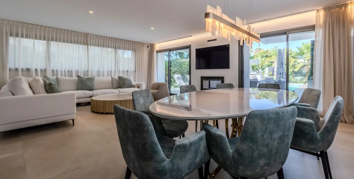 Продажа  отдельно стоящей виллы в Puerto Banús 7