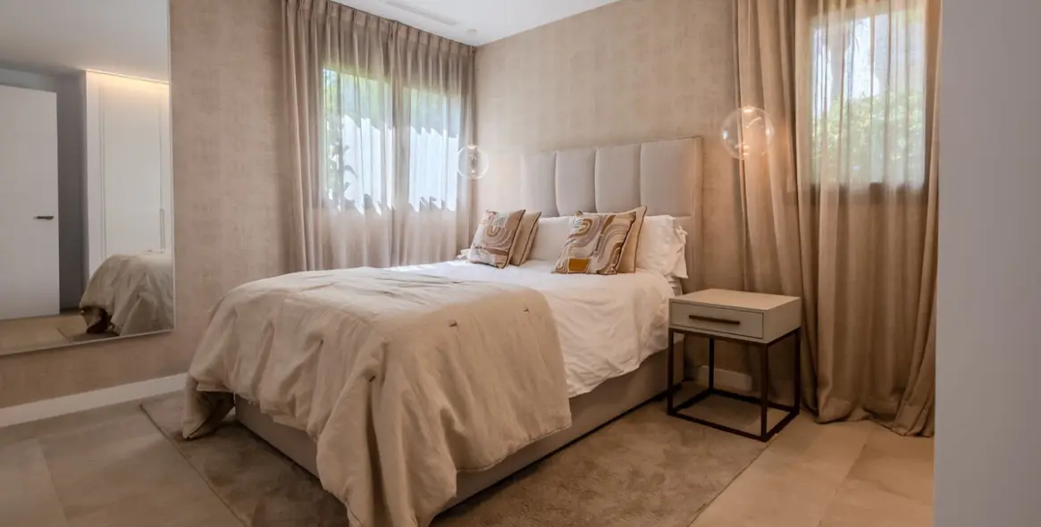 Продажа  отдельно стоящей виллы в Puerto Banús 11