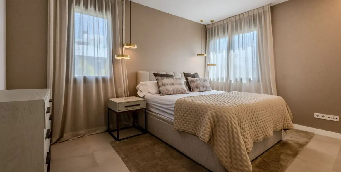 Продажа  отдельно стоящей виллы в Puerto Banús 19