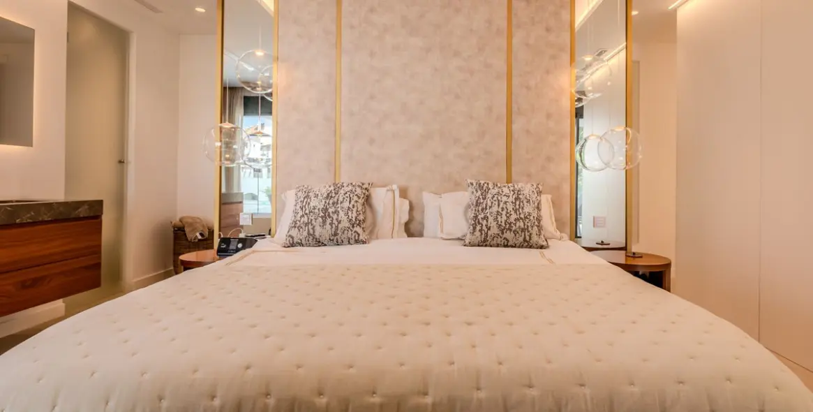 Продажа  отдельно стоящей виллы в Puerto Banús 26