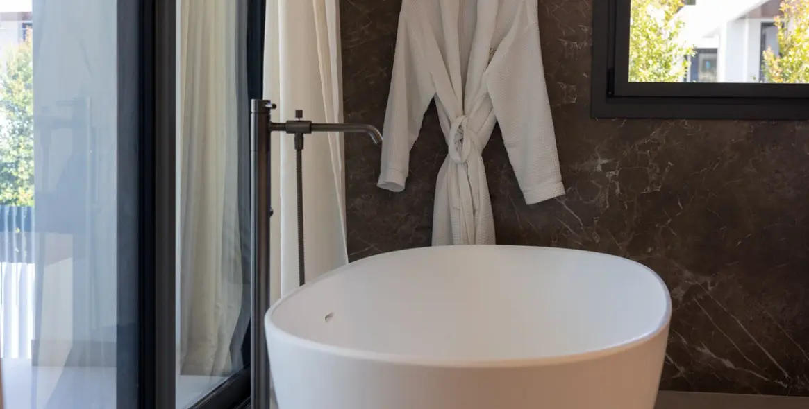 Продажа  отдельно стоящей виллы в Puerto Banús 33