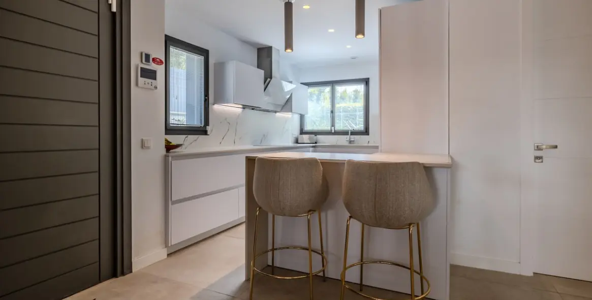 Venta de villa independiente en Puerto Banús 2