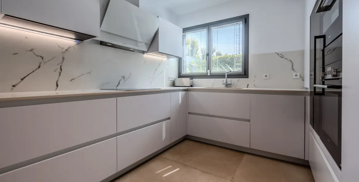 Venta de villa independiente en Puerto Banús 10