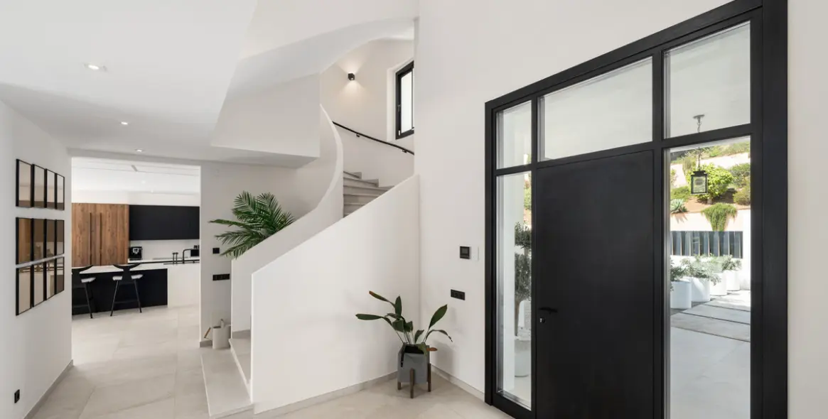 Продажа  отдельно стоящей виллы в Elviria 17