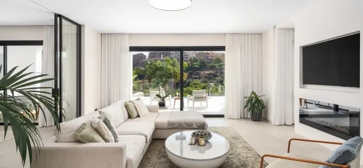 Venta de villa independiente en Elviria 2