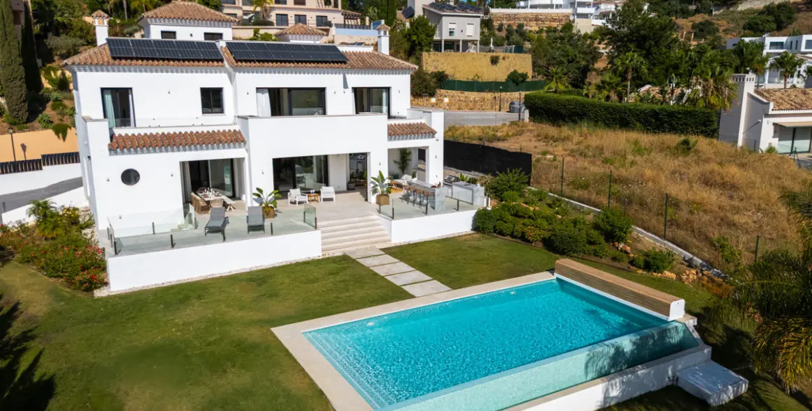 Venta de villa independiente en Elviria 14