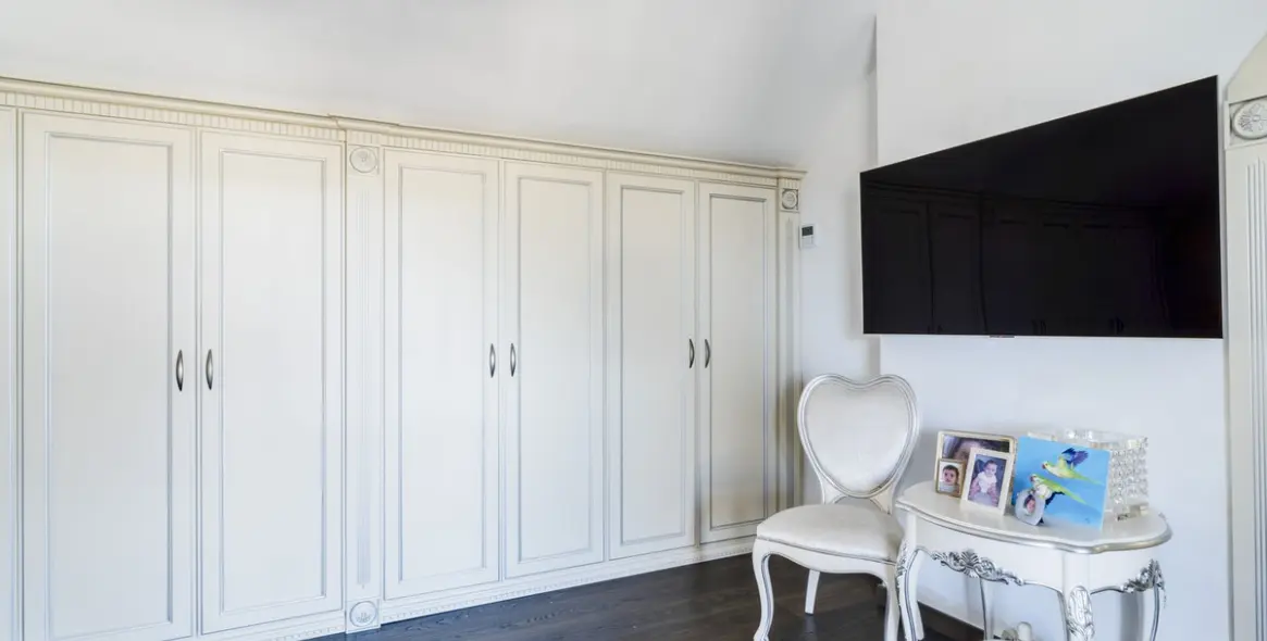 Продажа двухуровневого пентхауса в Bahía de Marbella 28