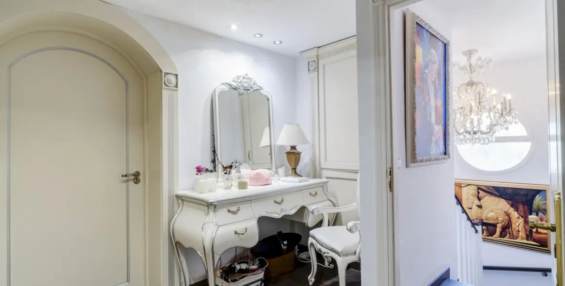 Продажа двухуровневого пентхауса в Bahía de Marbella 32