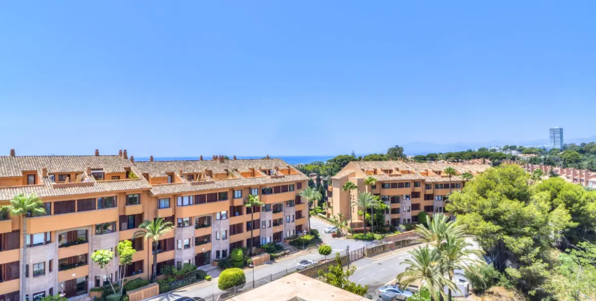 Продажа двухуровневого пентхауса в Bahía de Marbella 33